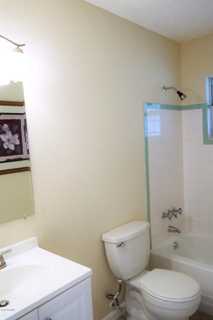 Photo of 545 Chantilly Drive