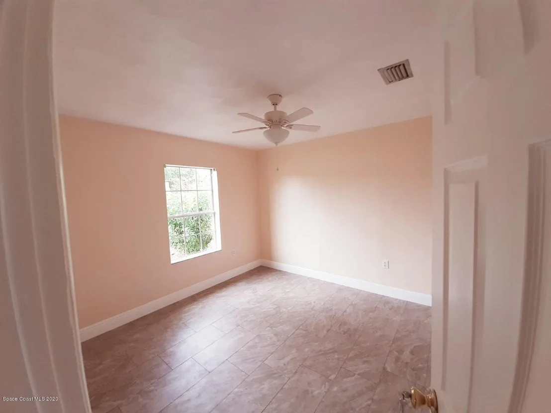 Photo of 8473 Sheridan Road