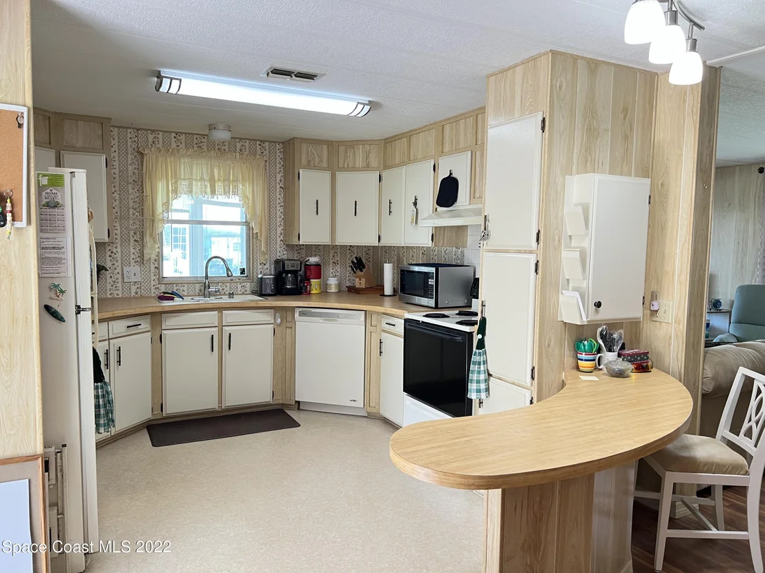 Photo of 562 Jennifer Circle