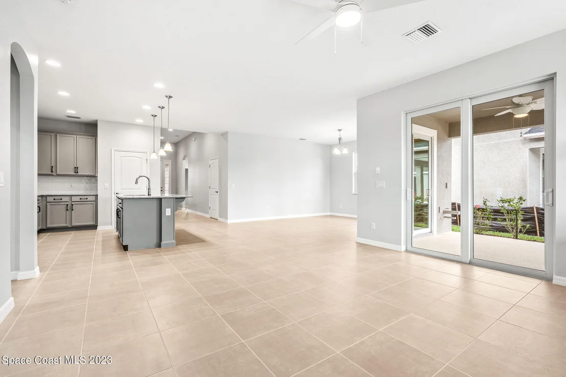 Photo of 8100 Lucent Court