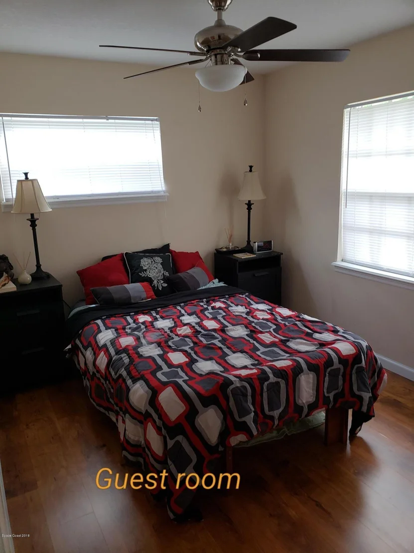 Photo of 945 Lexington Road