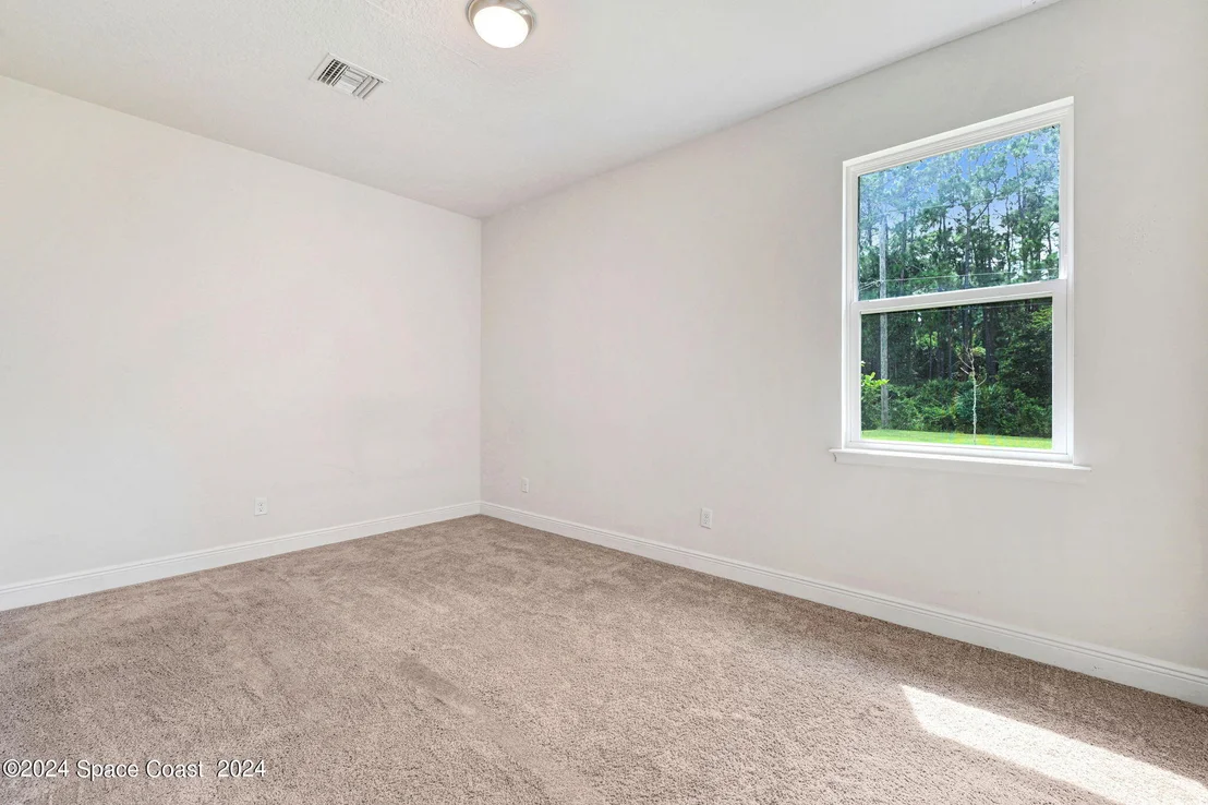 Photo of 2970 Eldron Boulevard SE
