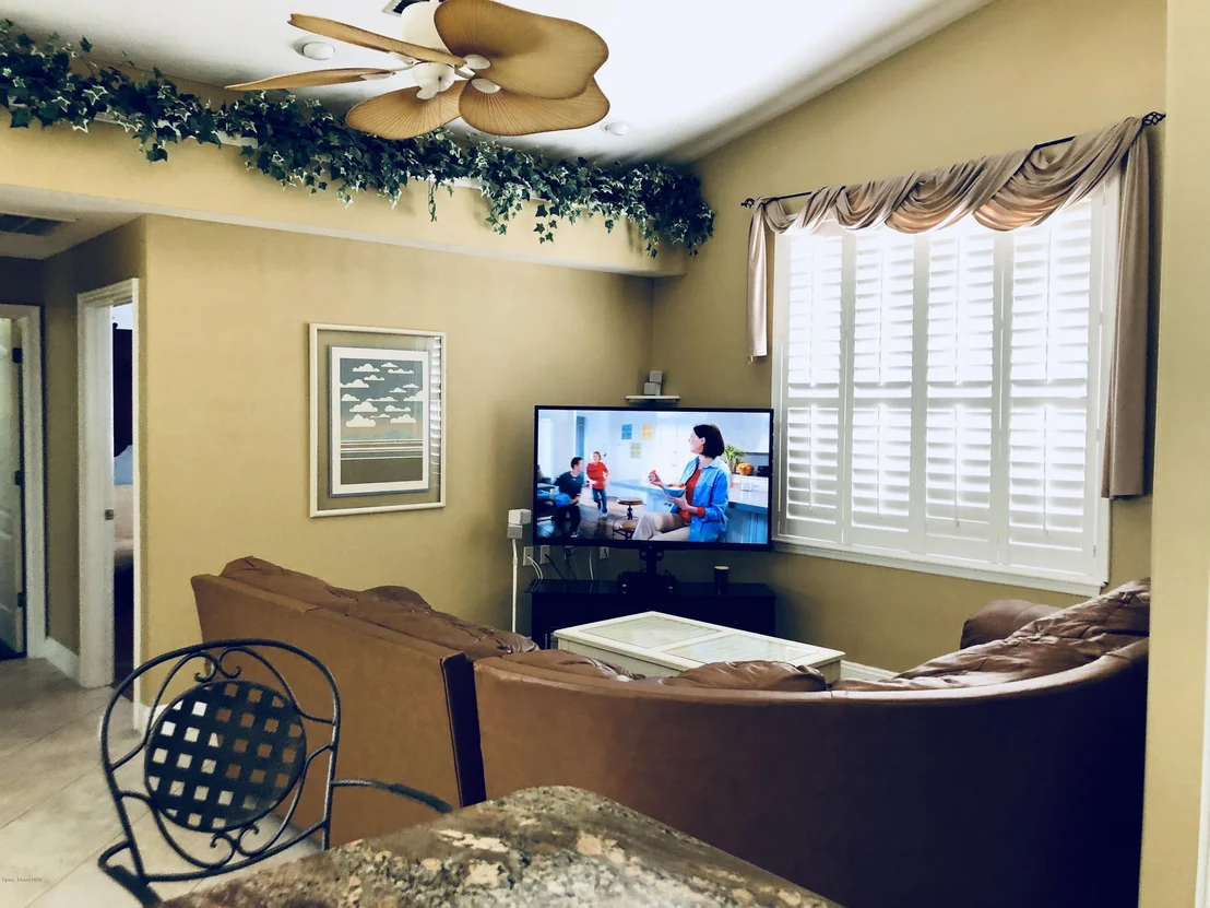 Photo of 975 Whisperpine Drive