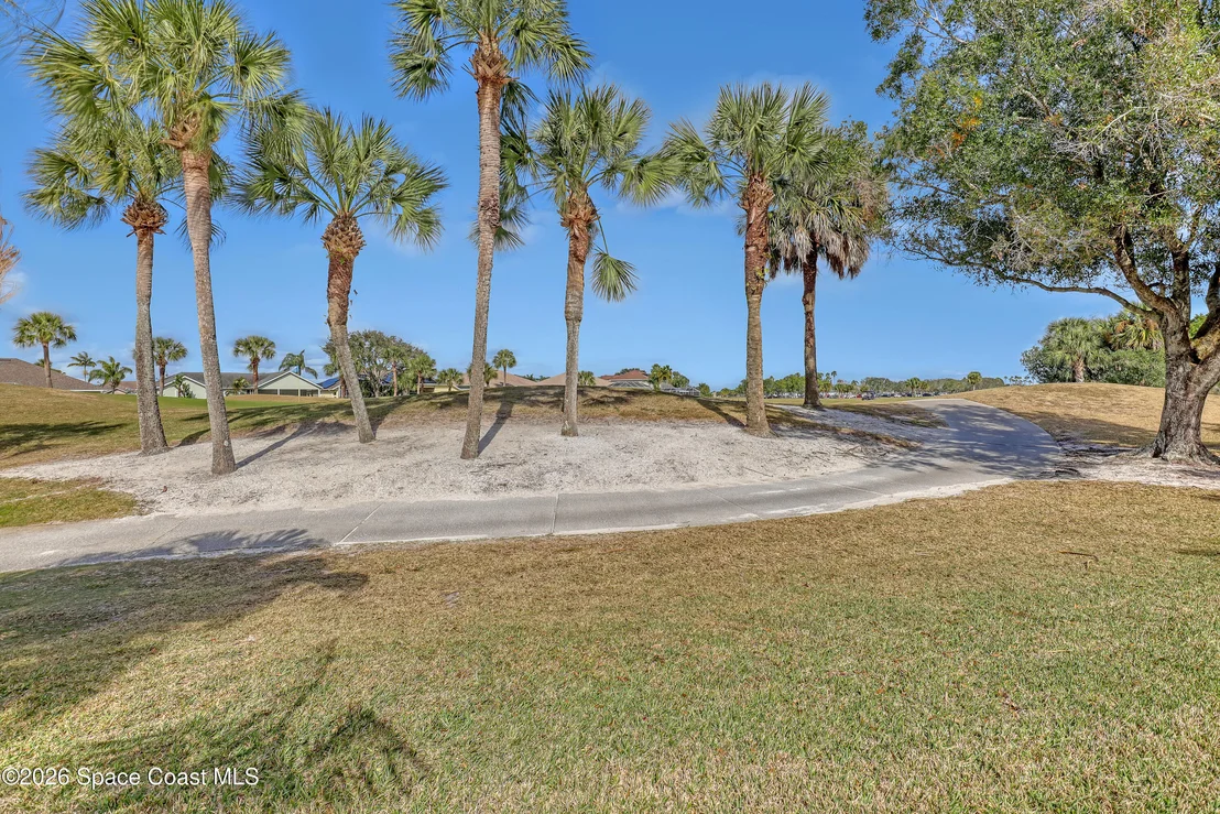 Photo of 2410 Golf Vista Boulevard