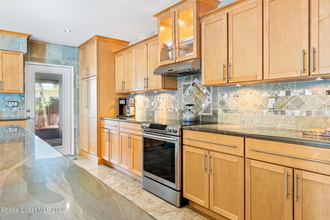 Photo of 220 Pineapple Street