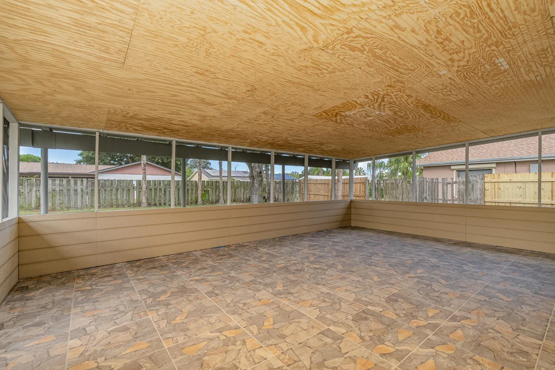 Photo of 2896 Lancaster Road