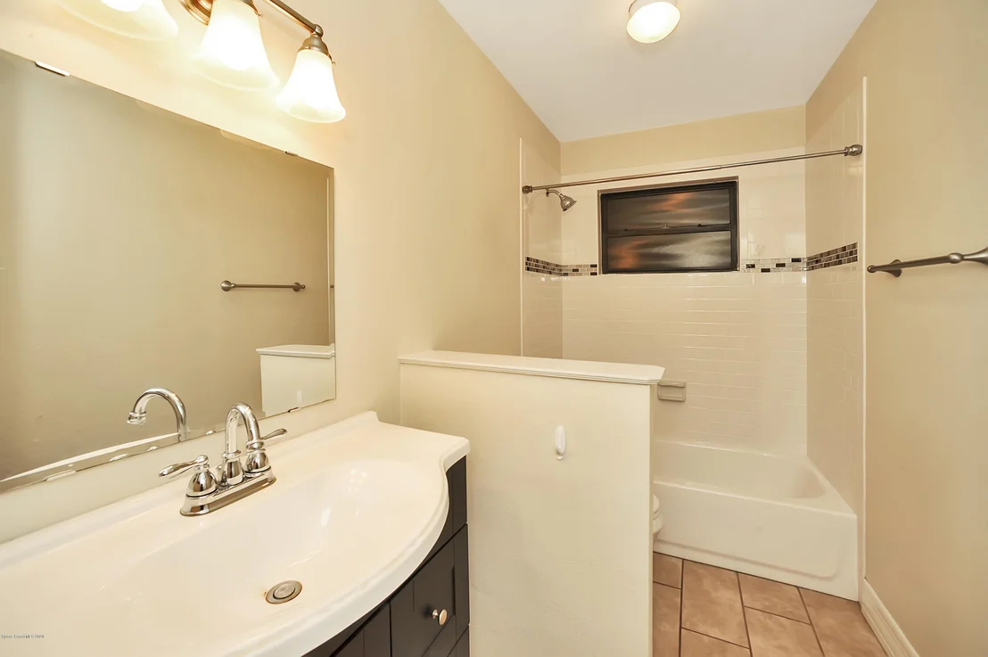 Photo of 600 Teak Drive