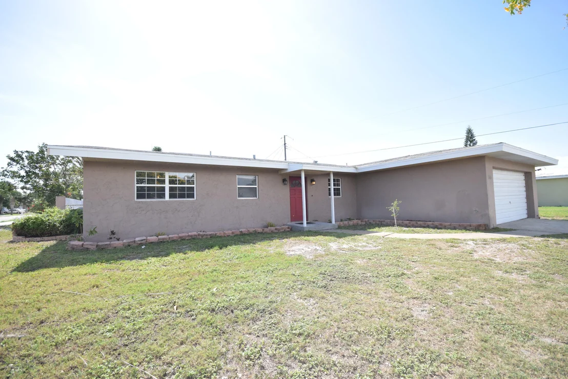 Photo of 205 Pineapple Street
