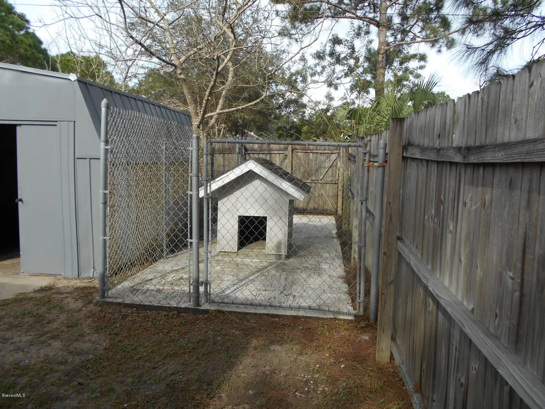 Photo of 711 SE Airoso Road