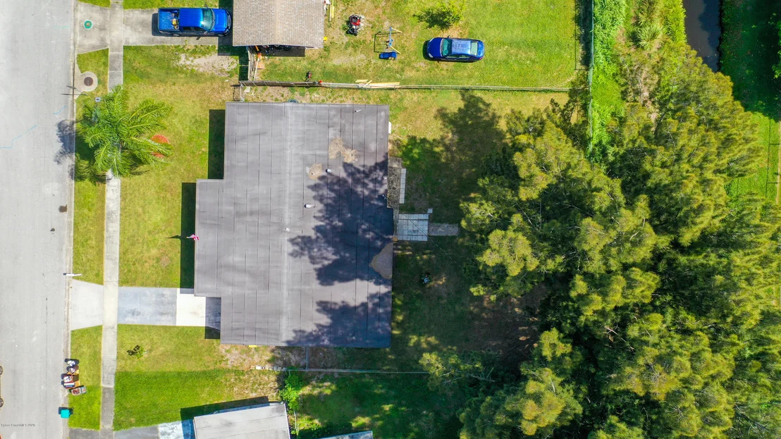 Photo of 725 Angle Street NE