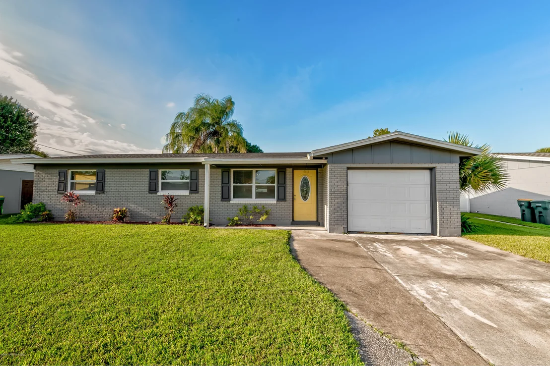 Photo of 2563 Stratford Drive