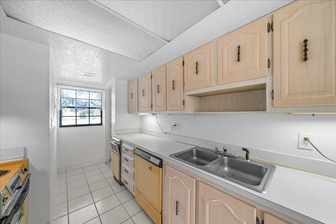 Photo of Unit 201B at 1049 Rockledge Drive