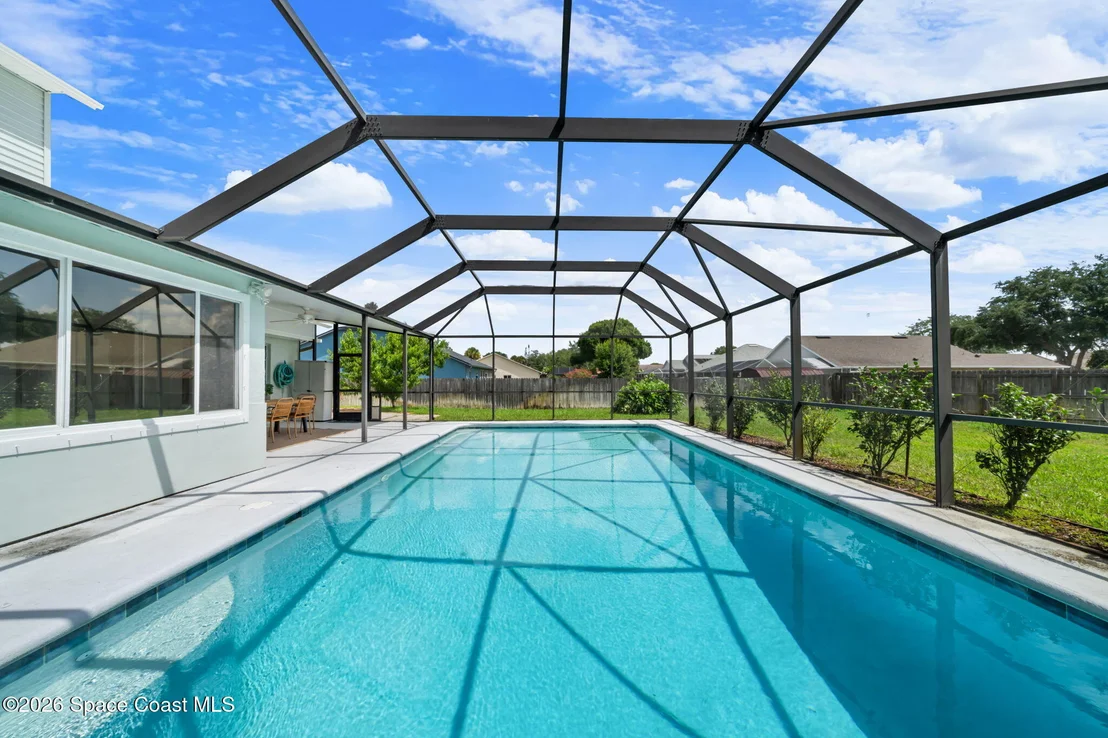 Photo of 4875 Winchester Drive