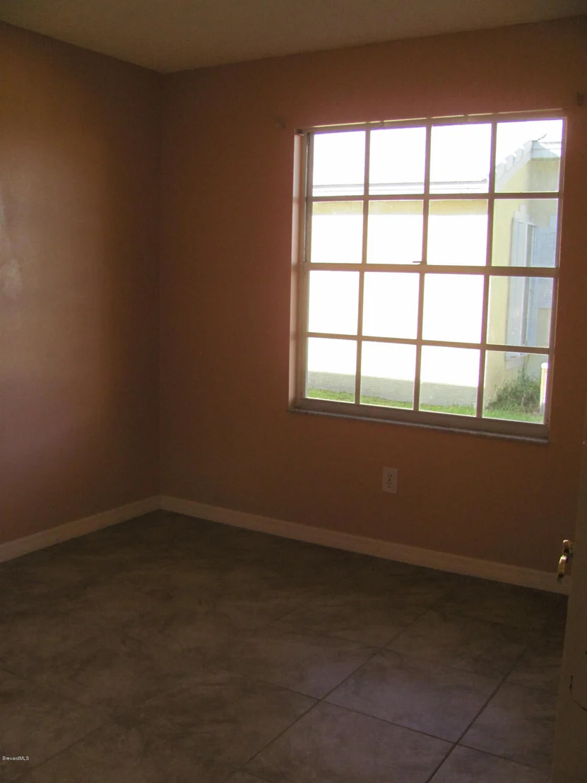 Photo of 835 NE Bracken