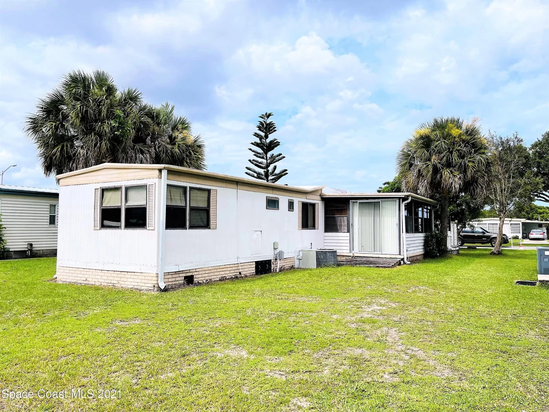 Photo of 735 Barefoot Boulevard
