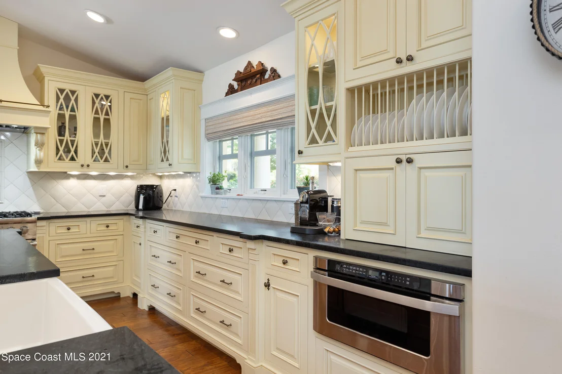 Photo of 857 Indian River Drive