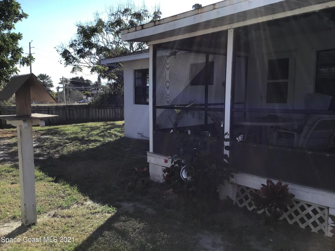 Photo of 301 Live Oak Lane