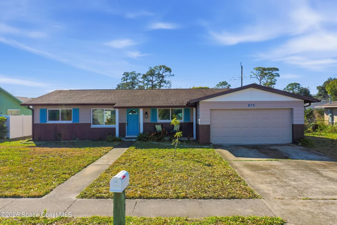 Photo of 875 Kings Post Road