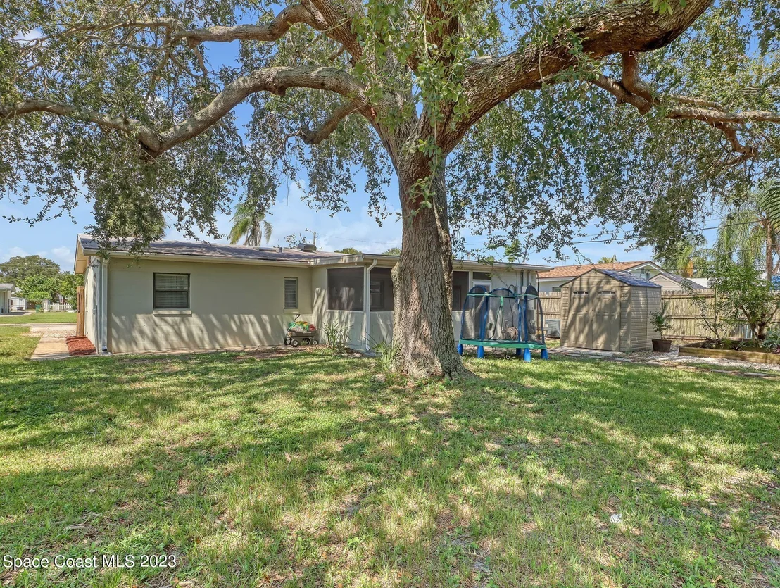 Photo of 695 Teak Drive