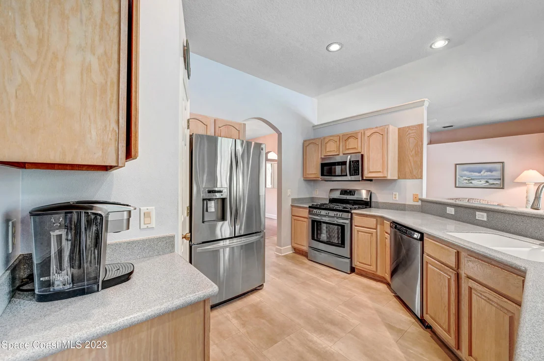 Photo of 2180 Royal Oaks Drive