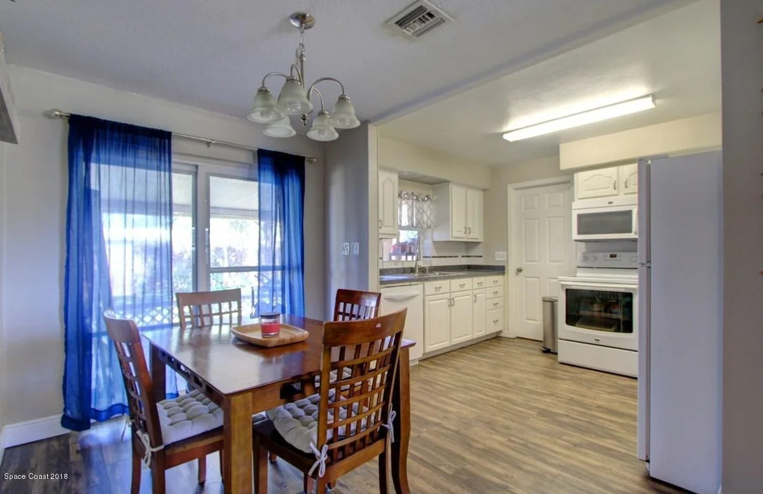 Photo of 558 Buckingham Avenue