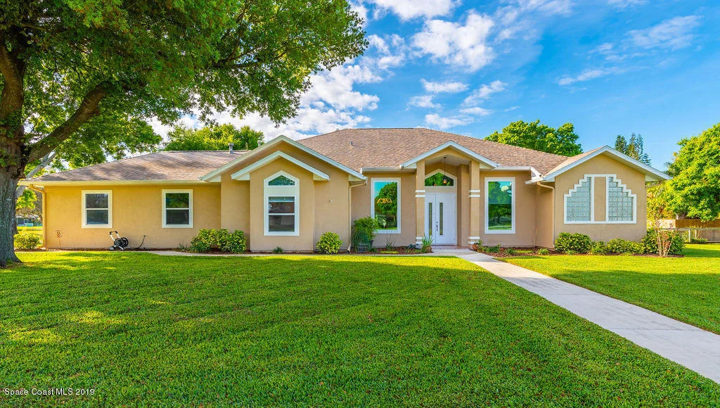 Photo of 1201 Heritage Acres Boulevard