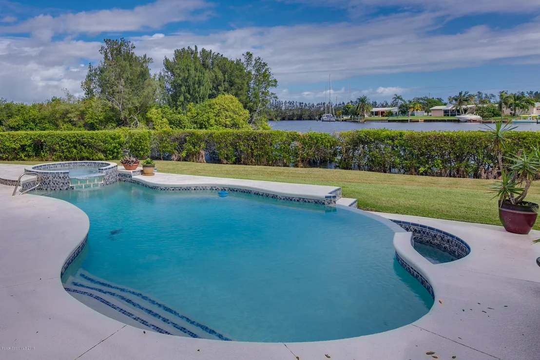 Photo of 256 Lanternback Island Drive