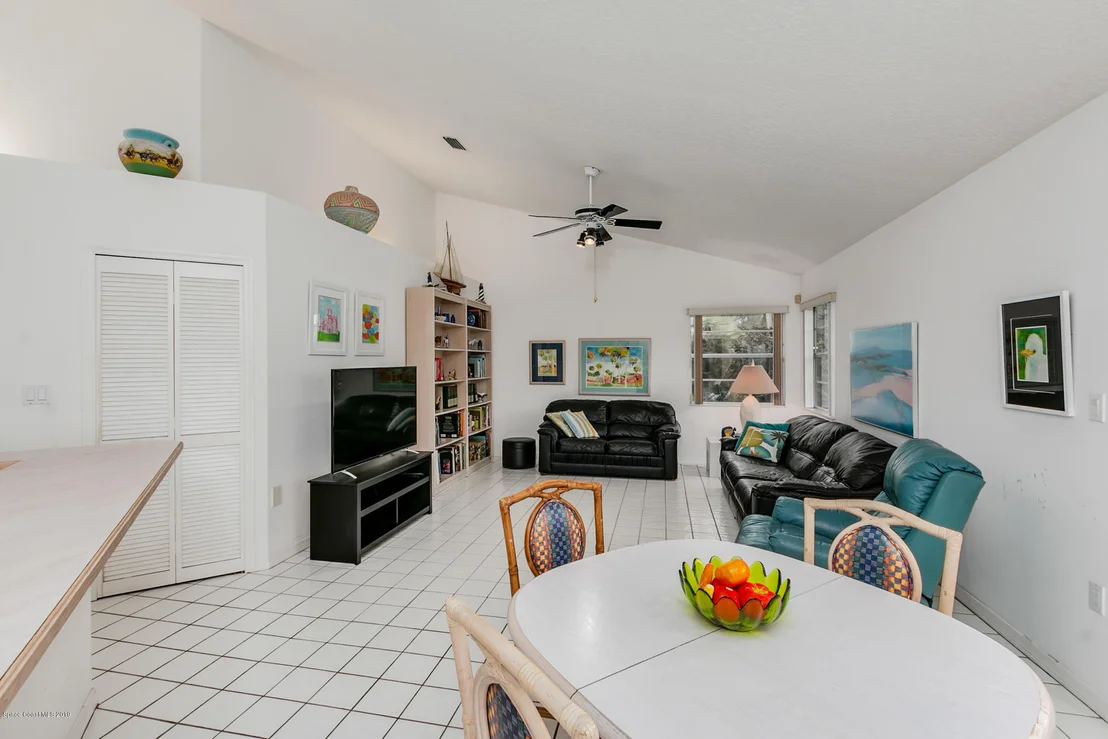 Photo of 2410 W Friday Circle
