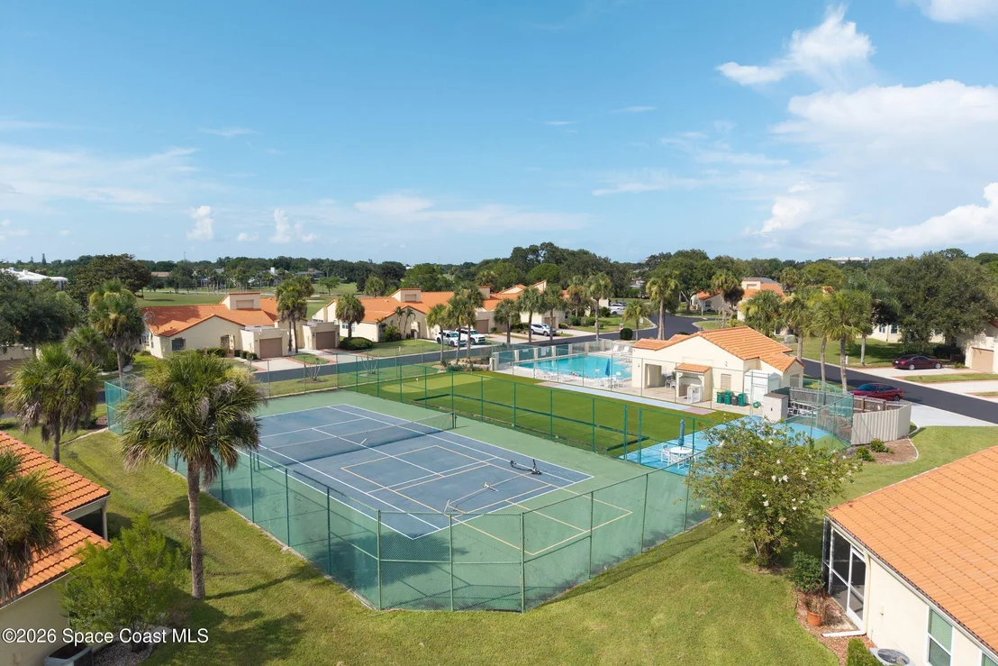 Photo of 718 Pine Island Drive