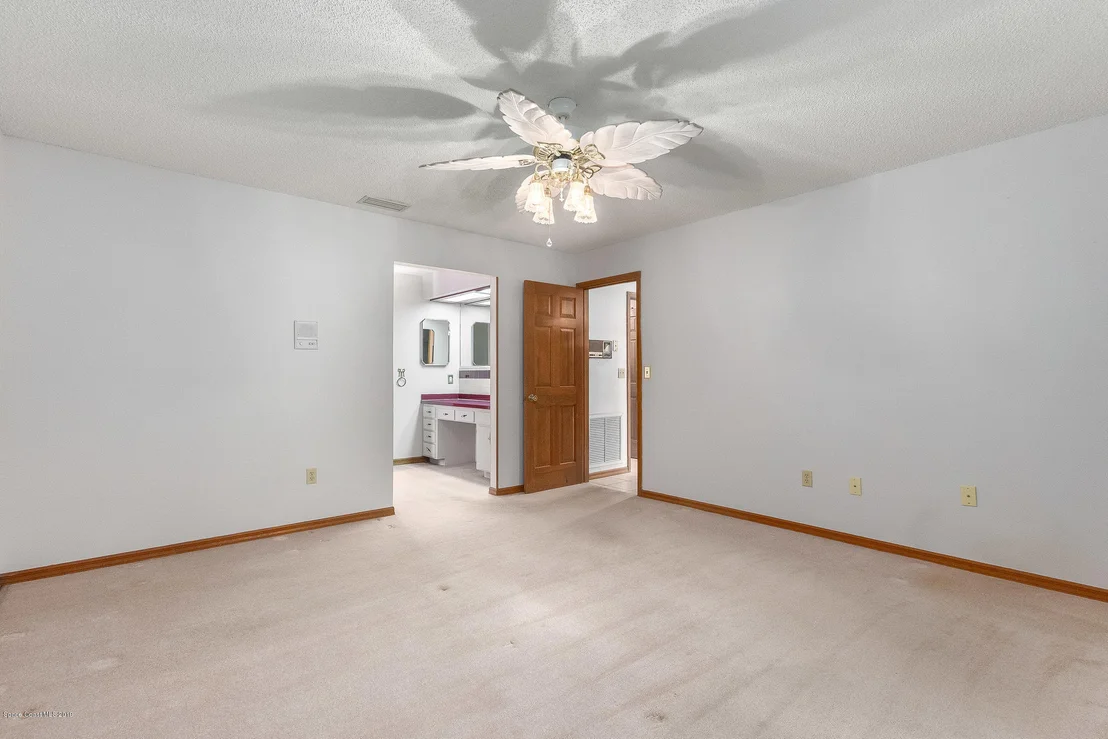 Photo of 2665 Pine Avenue
