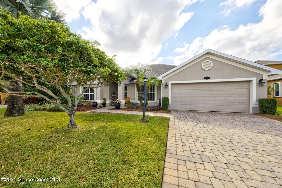 Photo of 1815 Botanica Circle