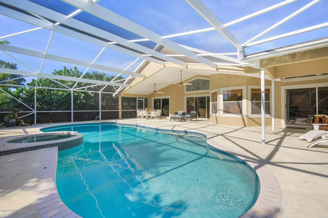 Photo of 393 Peregrine Drive