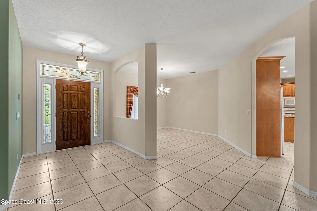 Photo of 927 Iron Bend Trail