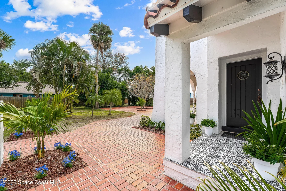 Photo of 121 Circle Drive