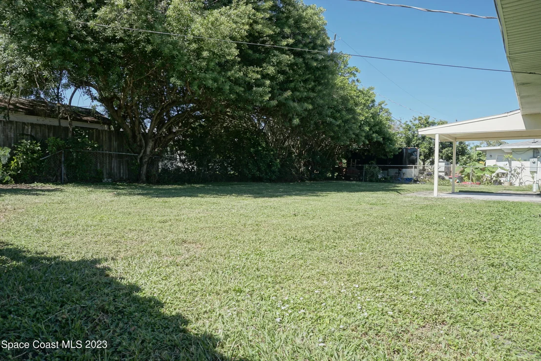 Photo of 748 Angle Street NE