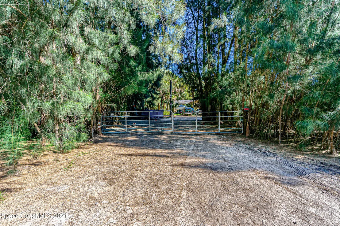 Photo of 1717 Jones Road