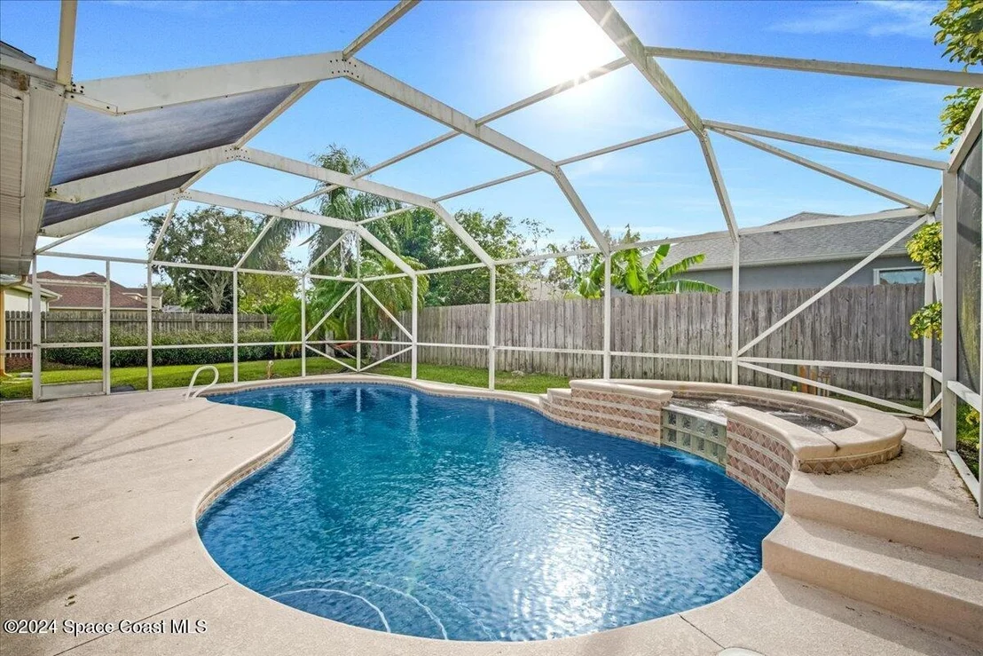 Photo of 6018 Newbury Circle