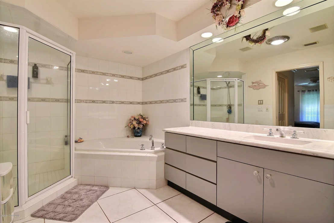 Photo of 3007 Golfview Drive