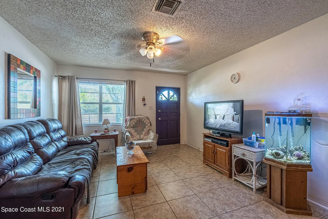 Photo of 2214 Post Road