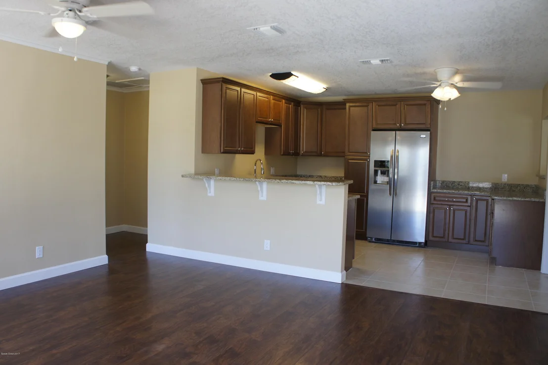 Photo of 1716 Park Avenue