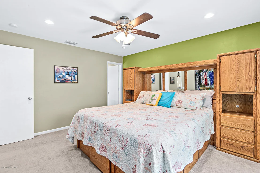 Photo of 818 Pine Shadows Avenue