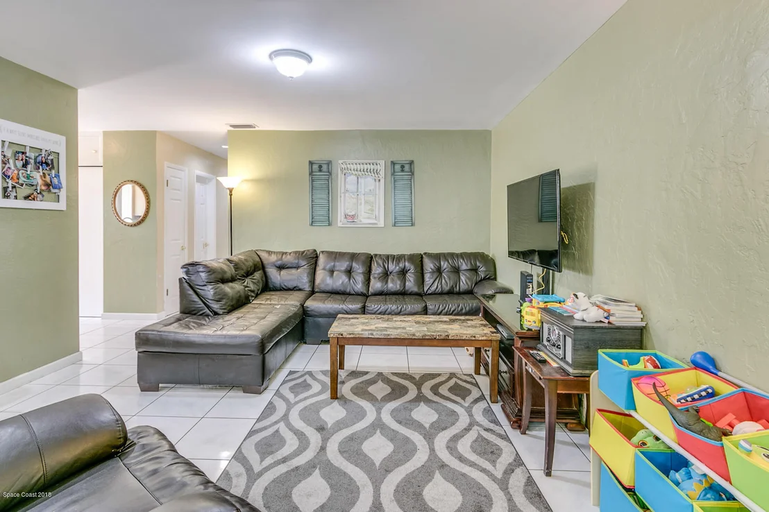 Photo of 3159 Abbott Avenue NE