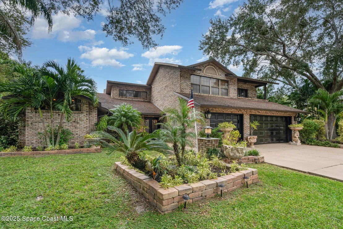 Photo of 562 Lake Ashley Circle