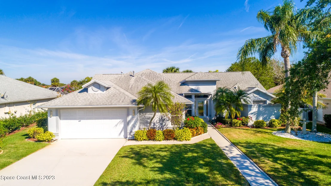 Photo of 2398 Golf Vista Boulevard