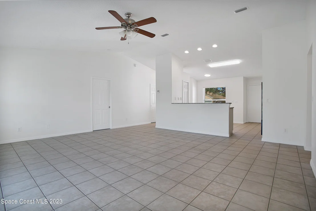 Photo of 1019 Jacaranda Circle