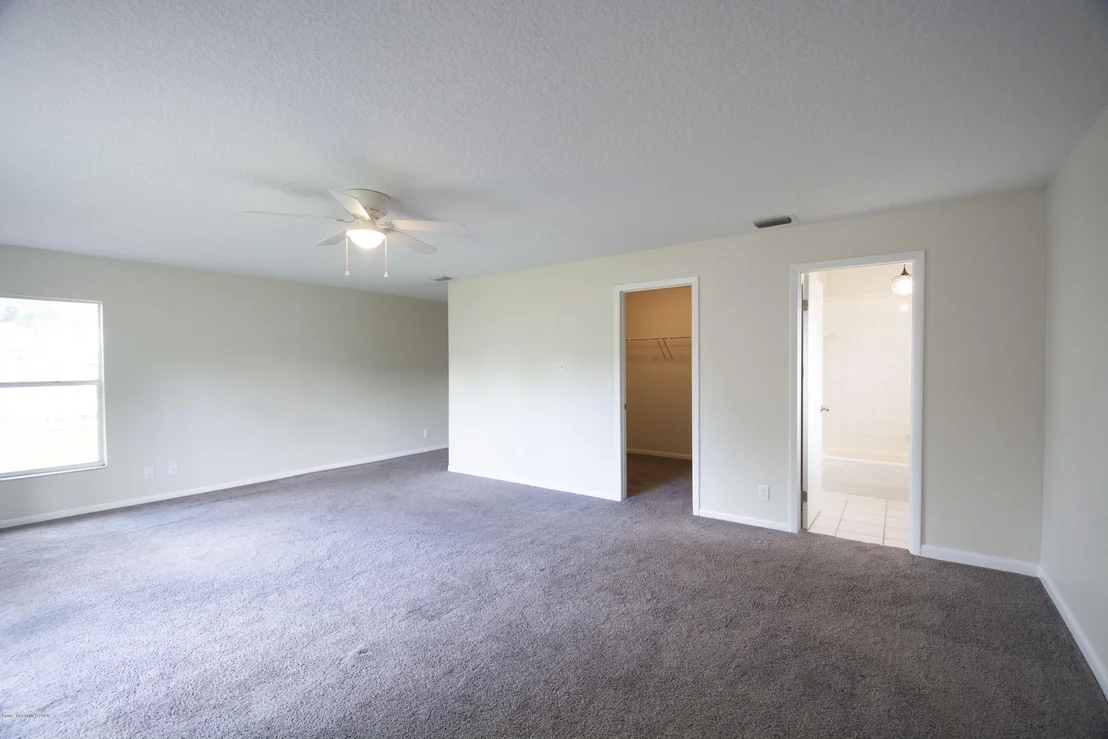 Photo of 401 Paul Washington Place