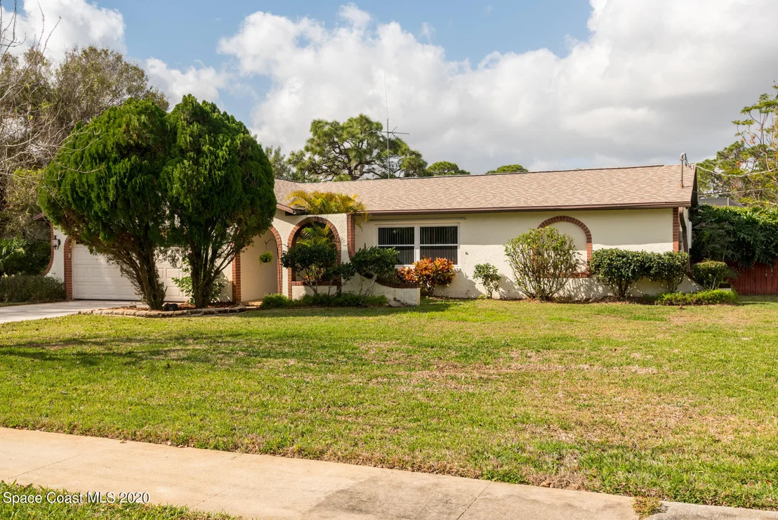 Photo of 1240 Palmdale Circle NE