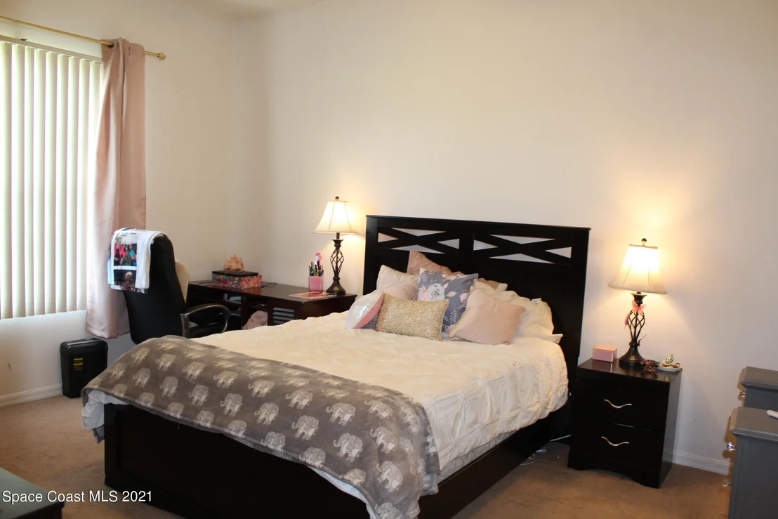 Photo of 3067 Temple Lane N