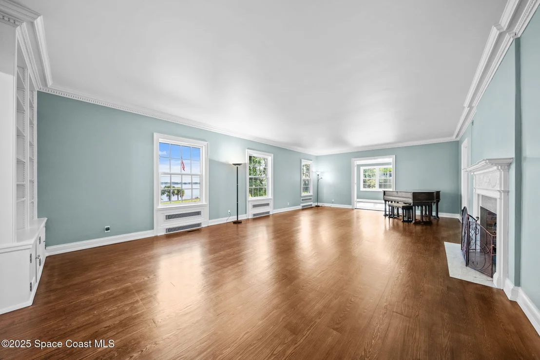 Photo of 875 N Indian River Drive