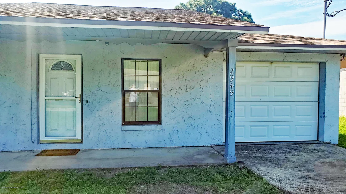 Photo of 2949 Carver Street